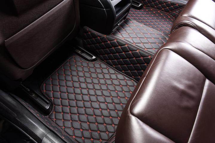 Tappeti per auto impermeabili – Stile sportivo nero e rosso
