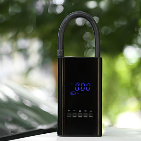 Mini Bärbar Kompressor – LED-display och justerbart tryck 