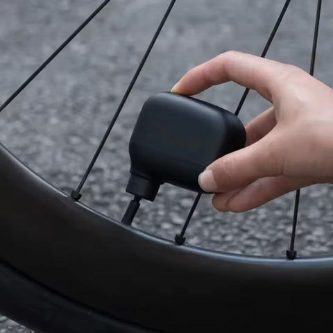Mini Compresor de Aer Portabil – Umflare Rapidă și Preciză 